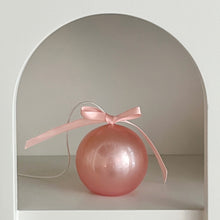 Load image into Gallery viewer, pearl candle
