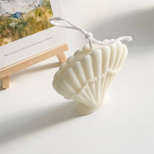 Load image into Gallery viewer, pearl seashell candle
