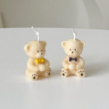 Load image into Gallery viewer, mini bear candle
