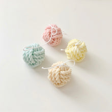 Load image into Gallery viewer, knit ball candle
